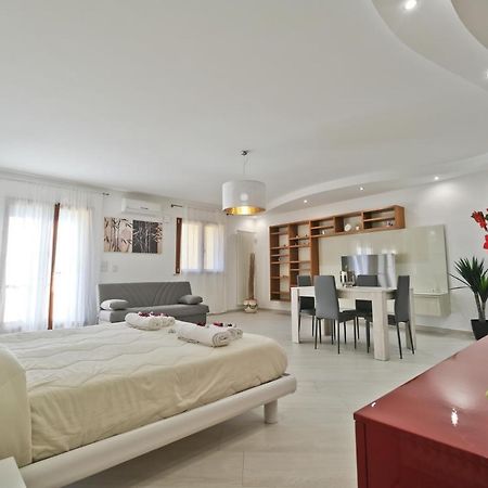 Modern House - 5 Stelle - Posto Auto Privato Appartamento Brindisi Esterno foto