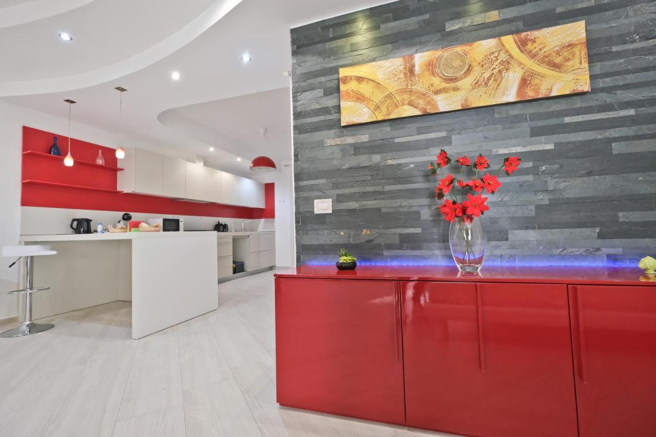 Modern House - 5 Stelle - Posto Auto Privato Appartamento Brindisi Esterno foto