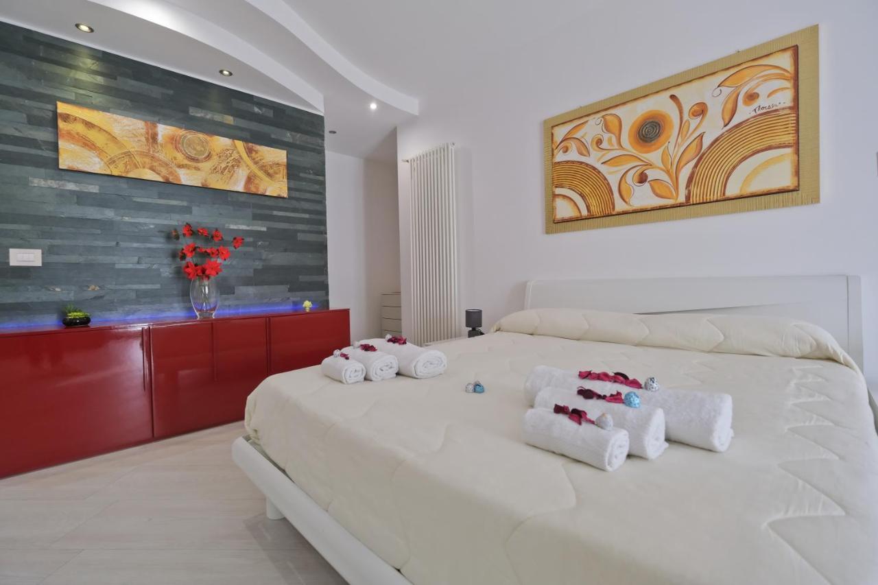 Modern House - 5 Stelle - Posto Auto Privato Appartamento Brindisi Esterno foto