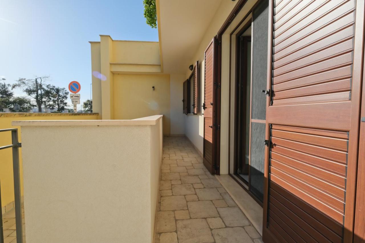 Modern House - 5 Stelle - Posto Auto Privato Appartamento Brindisi Esterno foto